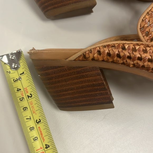 Sbicca Vintage Collection Woven Tan leather Women's mules size 8 preowned - Picture 8 of 8